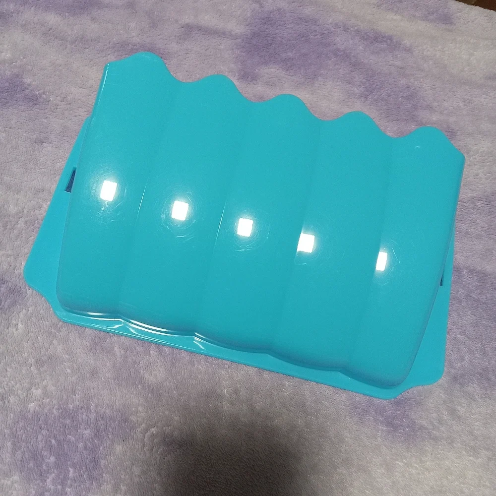 Small animal Timothy hay feeder for rabbits hamsters guinea pigs etc